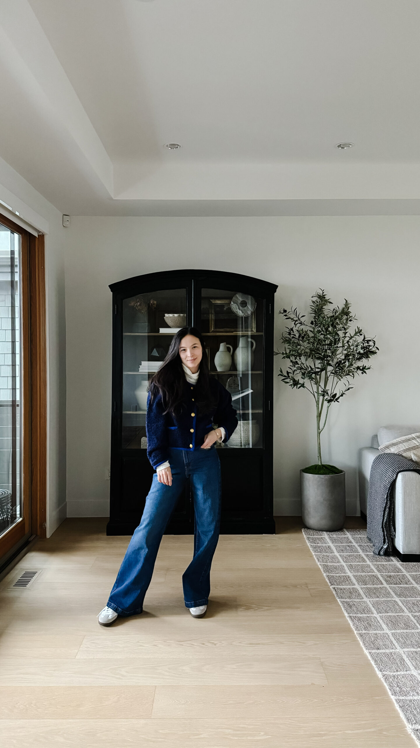 mom outfits featuring the gap! wide legged blue jeans in indigo and boucle blue sweater giving quiet luxury vibes